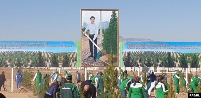 Ашхабад, субботник в праздник Навруз
