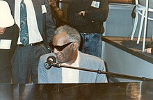 220px-Ray_Charles.jpg